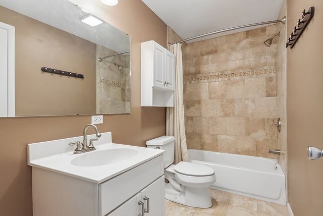 409 Hubbard Avenue, Elgin, IL 60123