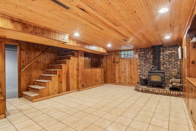409 Hubbard Avenue, Elgin, IL 60123