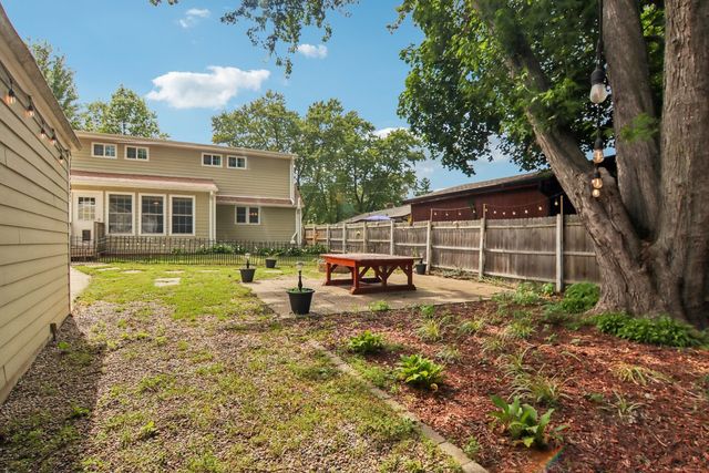 409 Hubbard Avenue, Elgin, IL 60123