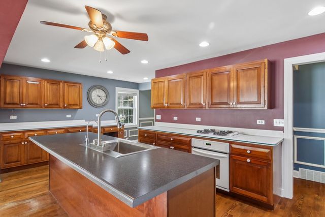 409 Hubbard Avenue, Elgin, IL 60123