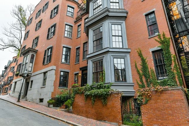 17 Willow Street 1, Boston, MA 02108