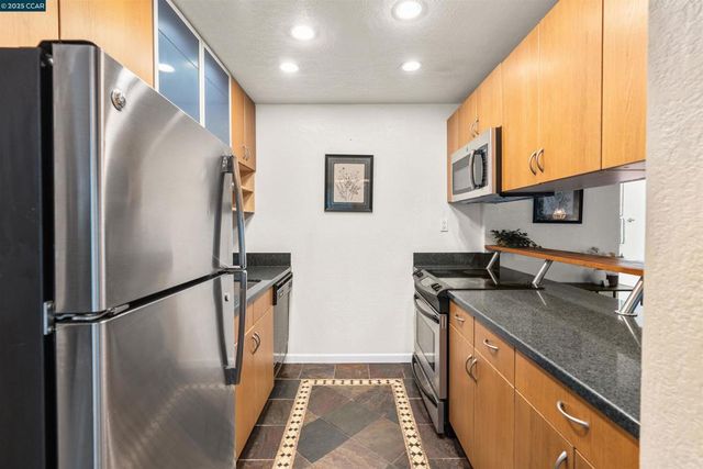 2720 Oak Rd 129, Walnut Creek, CA 94597