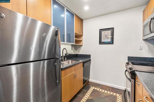 2720 Oak Rd 129, Walnut Creek, CA 94597