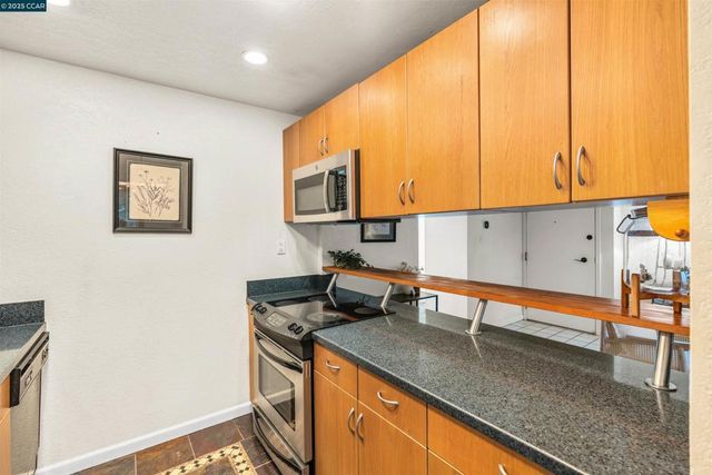 2720 Oak Rd 129, Walnut Creek, CA 94597