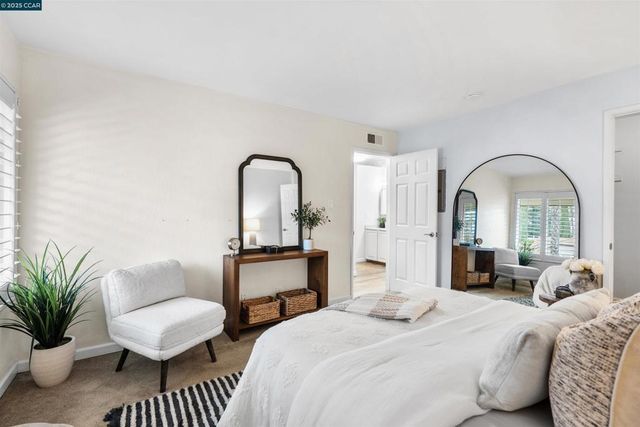 2720 Oak Rd 129, Walnut Creek, CA 94597