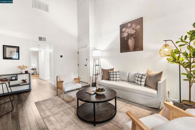 2720 Oak Rd 129, Walnut Creek, CA 94597