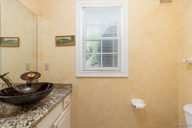 32 Forrester Court, Amherst, NY 14228