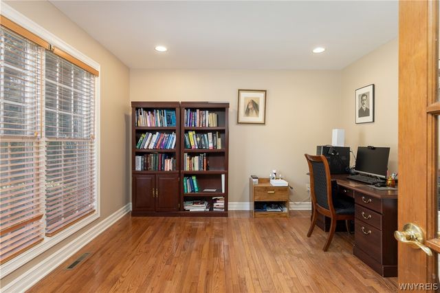 32 Forrester Court, Amherst, NY 14228