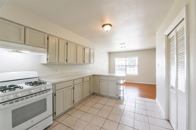 5514 Vickita Drive, Houston, TX 77032