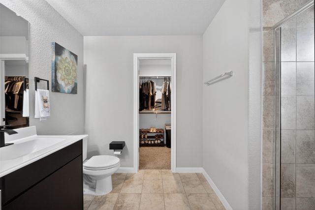 809 Cloverwood Drive, Fort Worth, TX 76036