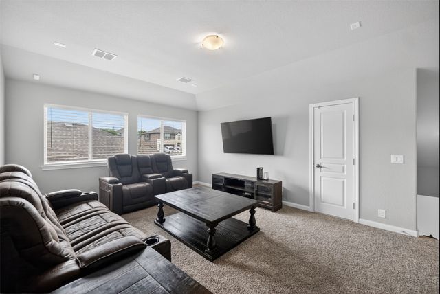 809 Cloverwood Drive, Fort Worth, TX 76036