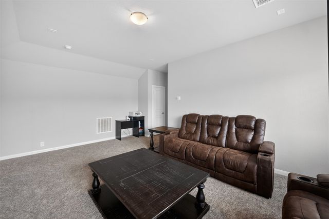 809 Cloverwood Drive, Fort Worth, TX 76036