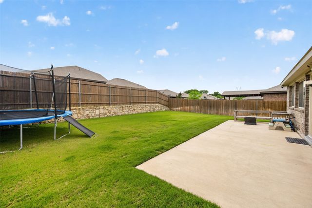 809 Cloverwood Drive, Fort Worth, TX 76036