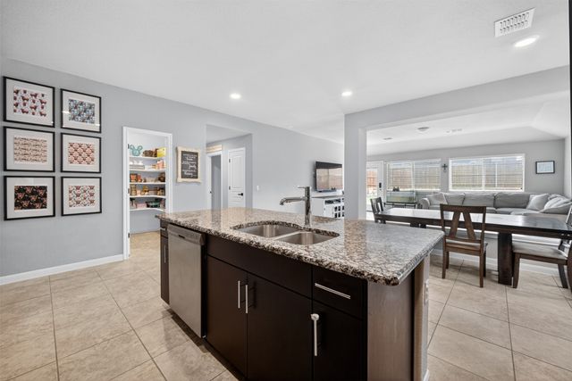 809 Cloverwood Drive, Fort Worth, TX 76036