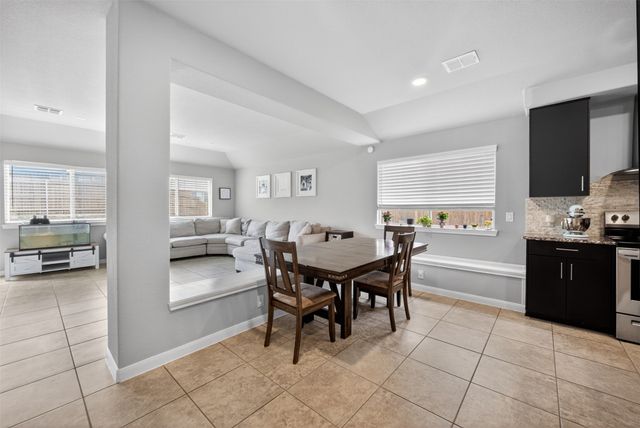 809 Cloverwood Drive, Fort Worth, TX 76036
