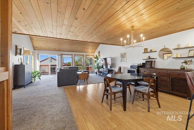 3020 Westview Lane, Nampa, ID 83686