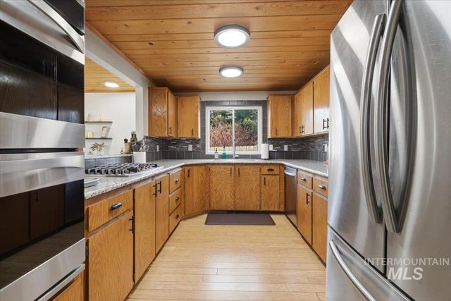 3020 Westview Lane, Nampa, ID 83686