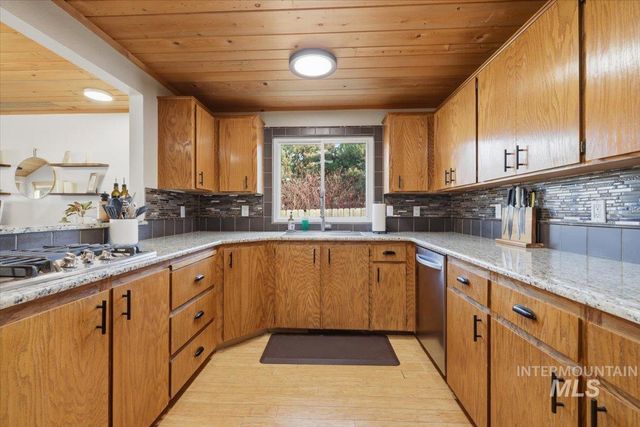 3020 Westview Lane, Nampa, ID 83686