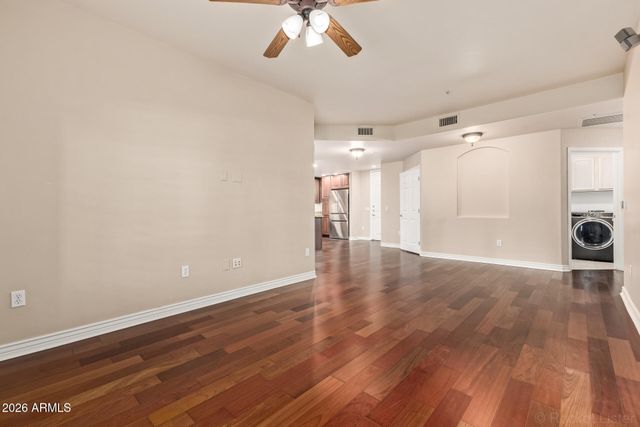 5450 E DEER VALLEY Drive 1214, Phoenix, AZ 85054