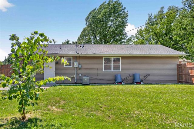 38 Neale Drive, Crystal City, MO 63019