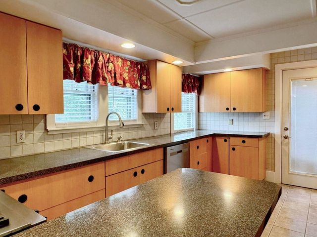 10 Beech Street, Franklin, NH 03235