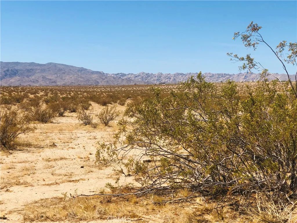 0 El Sando, 29 Palms, CA 92277