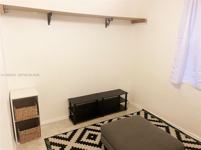 749 NW 43rd St, Oakland Park, FL 33309