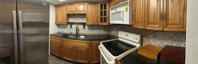 749 NW 43rd St, Oakland Park, FL 33309