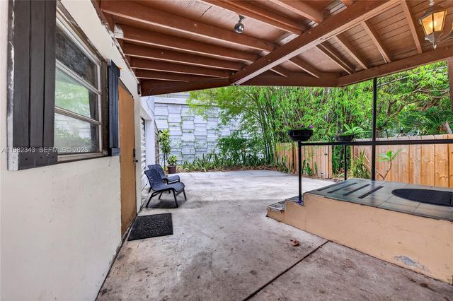 749 NW 43rd St, Oakland Park, FL 33309