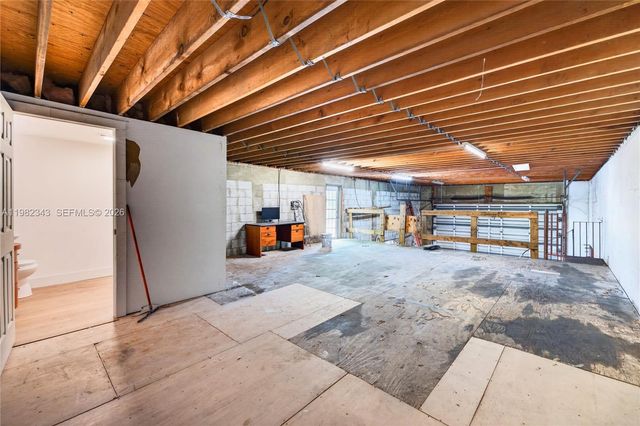 749 NW 43rd St, Oakland Park, FL 33309
