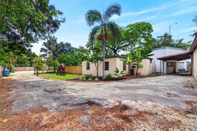 749 NW 43rd St, Oakland Park, FL 33309