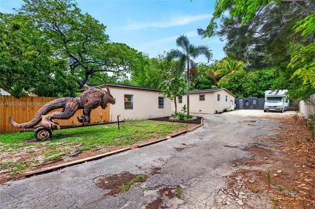 749 NW 43rd St, Oakland Park, FL 33309