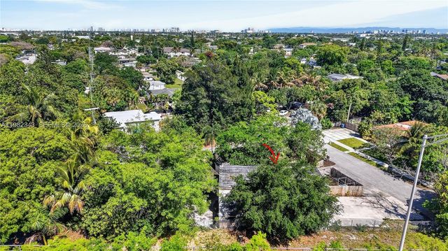 749 NW 43rd St, Oakland Park, FL 33309