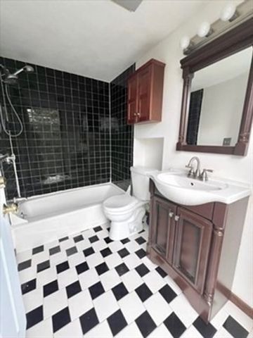 87 Main St 3, Boston, MA 02129