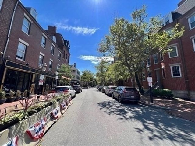 87 Main St 3, Boston, MA 02129