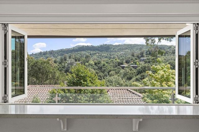 145 Central Avenue, Los Gatos, CA 95030