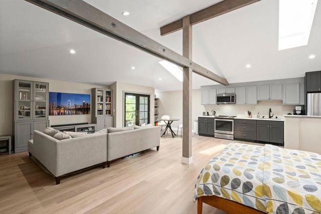 145 Central Avenue, Los Gatos, CA 95030