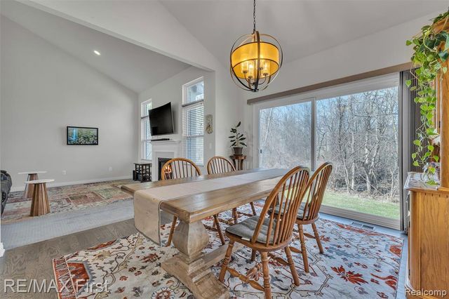 30232 Berghway Trail, Warren, MI 48092