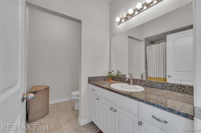 30232 Berghway Trail, Warren, MI 48092