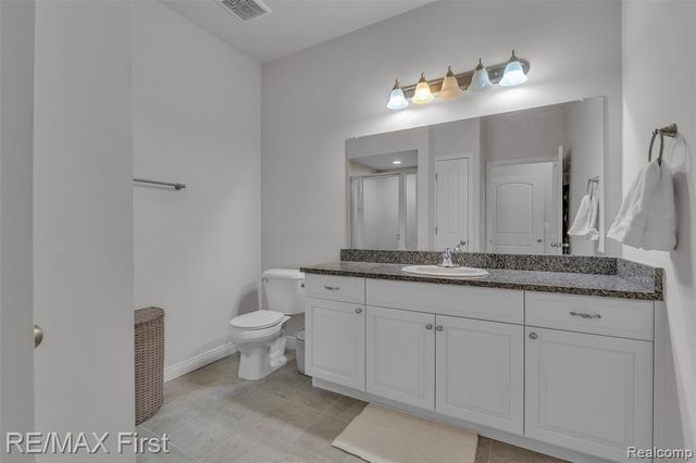 30232 Berghway Trail, Warren, MI 48092