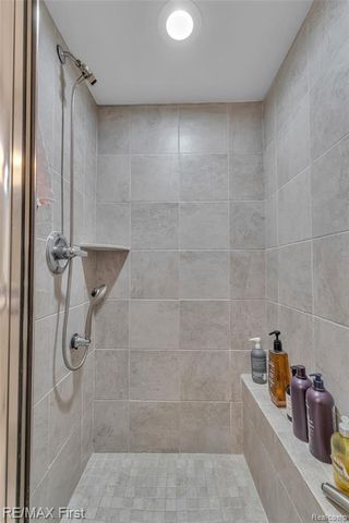 30232 Berghway Trail, Warren, MI 48092