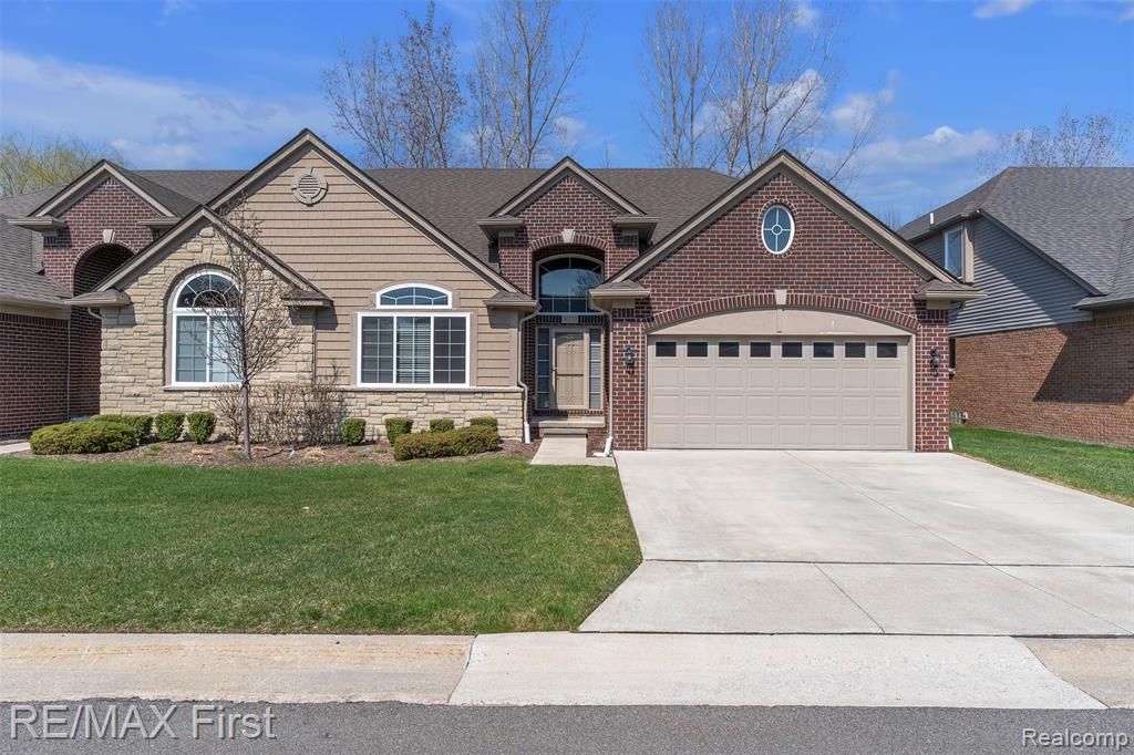 30232 Berghway Trail, Warren, MI 48092