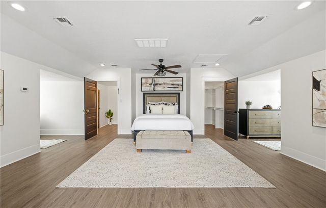 514 W 4th St, Sinton, TX 78387