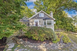 24 Upper Loch Vista DRIVE, Williams Bay, WI 53191