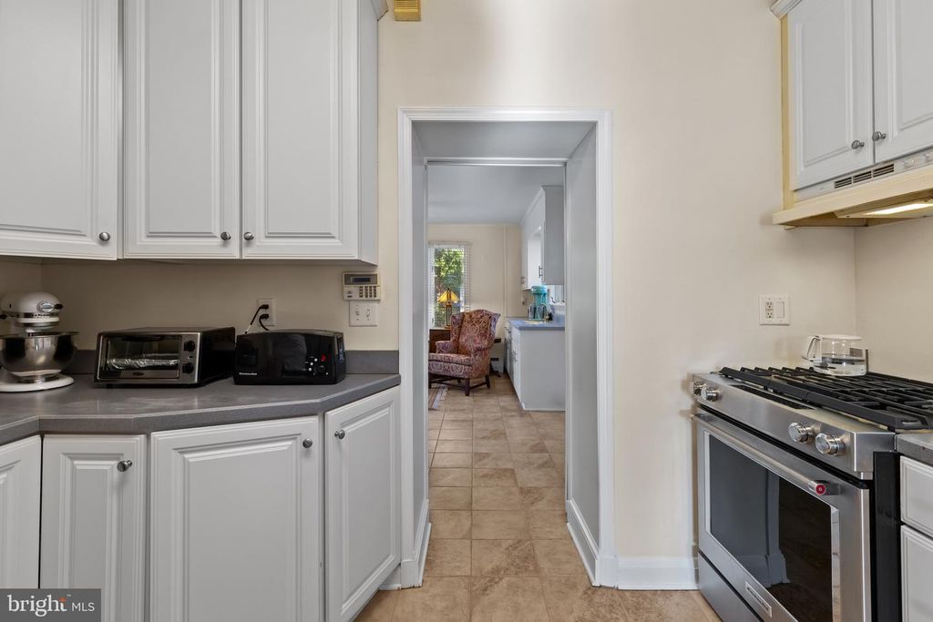 Image 23 of property listing at 104 GITTINGS AVE, Baltimore, MD 21212