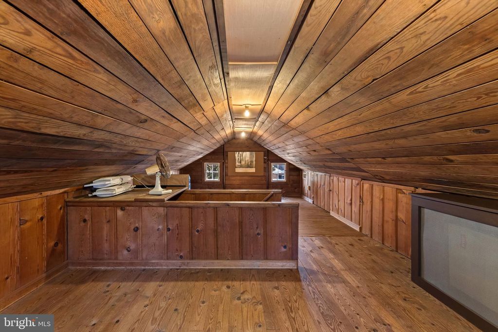 Image 36 of property listing at 104 GITTINGS AVE, Baltimore, MD 21212