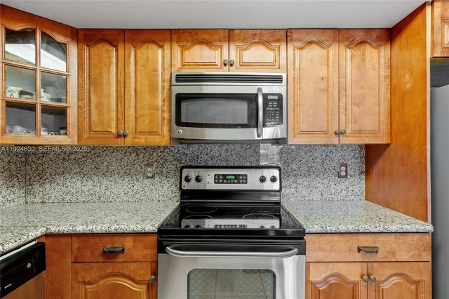 500 Three Islands Blvd 917, Hallandale Beach, FL 33009