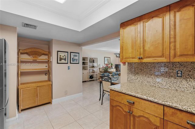 500 Three Islands Blvd 917, Hallandale Beach, FL 33009