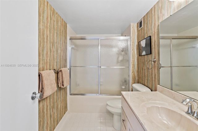 500 Three Islands Blvd 917, Hallandale Beach, FL 33009