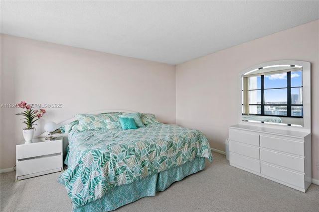 500 Three Islands Blvd 917, Hallandale Beach, FL 33009